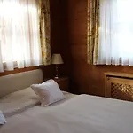 & Schloss شقة