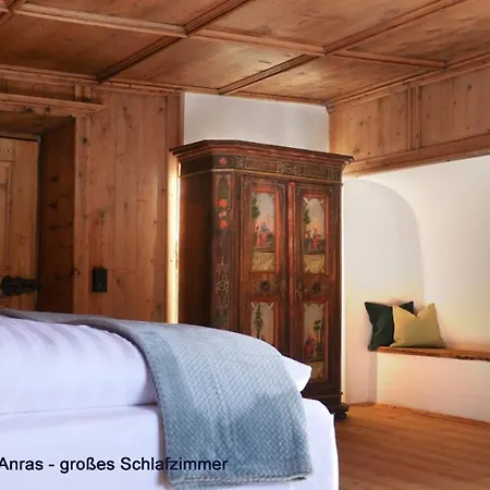 & Schloss Apartment *