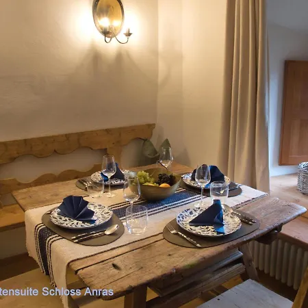 & Schloss Anras