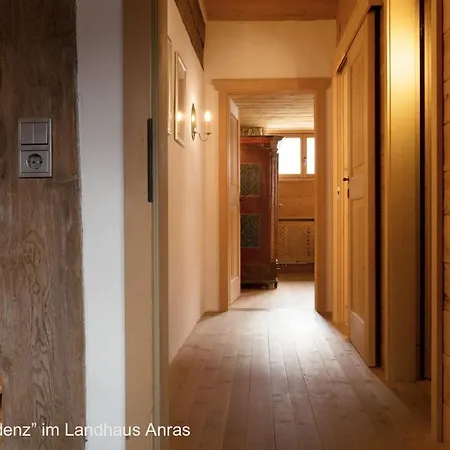 & Schloss Apartment