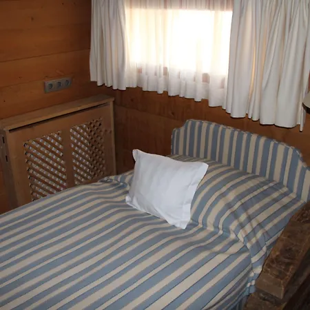 & Schloss * انراس