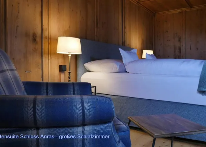 & Schloss * Anras