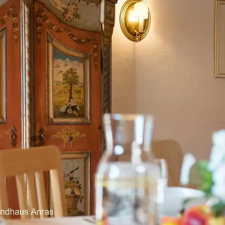 & Schloss דירה אנראס