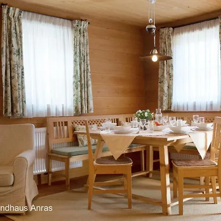 דירה & Schloss *