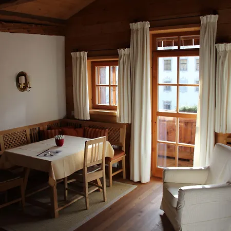 & Schloss דירה אנראס